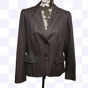 Cute jacket for slacks or jeans. Like New Sz 12 By George